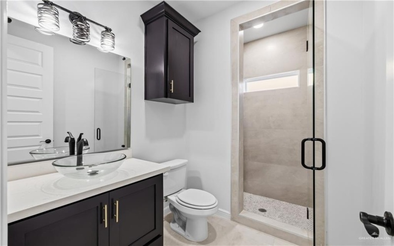 1300 S Waxahachie Street, Alton, TX 78573, 3 Habitaciones Habitaciones , ,2 BañosBaños,Residential,En Venta,1300 S Waxahachie Street,0,491656