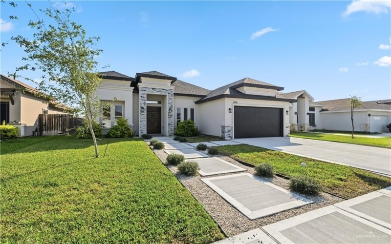 1300 S Waxahachie Street, Alton, TX 78573, 3 Habitaciones Habitaciones , ,2 BañosBaños,Residential,En Venta,1300 S Waxahachie Street,0,491656