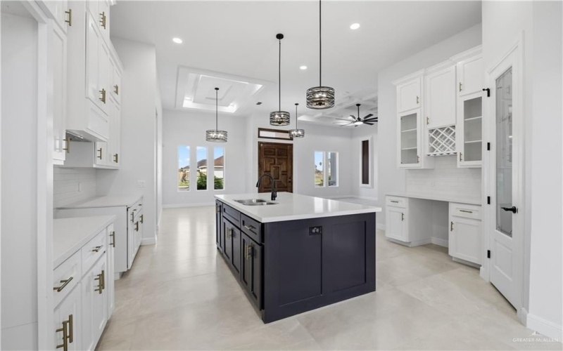 1300 S Waxahachie Street, Alton, TX 78573, 3 Habitaciones Habitaciones , ,2 BañosBaños,Residential,En Venta,1300 S Waxahachie Street,0,491656