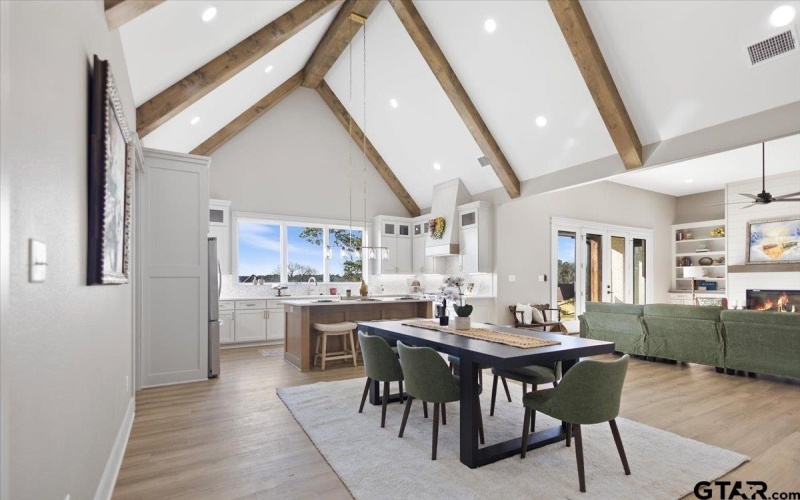 12181 Oak Grove Dr., Tyler, TX 75706, 4 Bedrooms Bedrooms, ,3 BathroomsBathrooms,Residential,For Sale,12181 Oak Grove Dr.,0,26000412