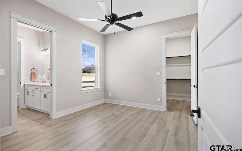 12181 Oak Grove Dr., Tyler, TX 75706, 4 Bedrooms Bedrooms, ,3 BathroomsBathrooms,Residential,For Sale,12181 Oak Grove Dr.,0,26000412