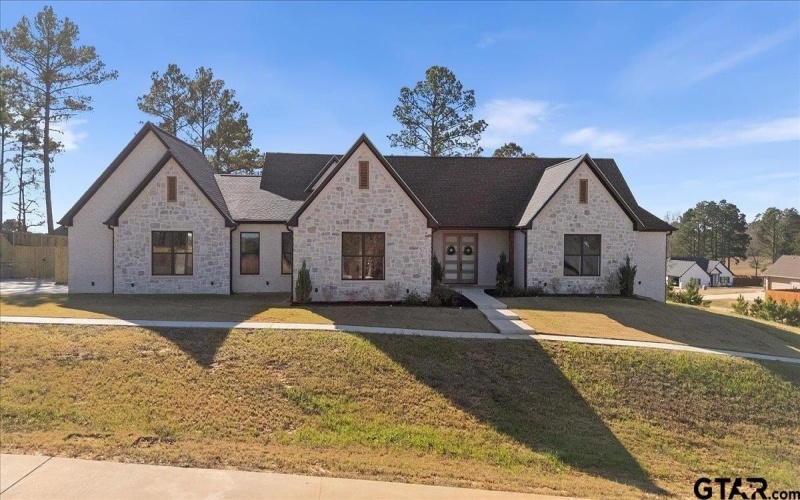 12181 Oak Grove Dr., Tyler, TX 75706, 4 Bedrooms Bedrooms, ,3 BathroomsBathrooms,Residential,For Sale,12181 Oak Grove Dr.,0,26000412