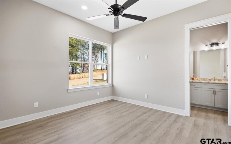 12181 Oak Grove Dr., Tyler, TX 75706, 4 Bedrooms Bedrooms, ,3 BathroomsBathrooms,Residential,For Sale,12181 Oak Grove Dr.,0,26000412