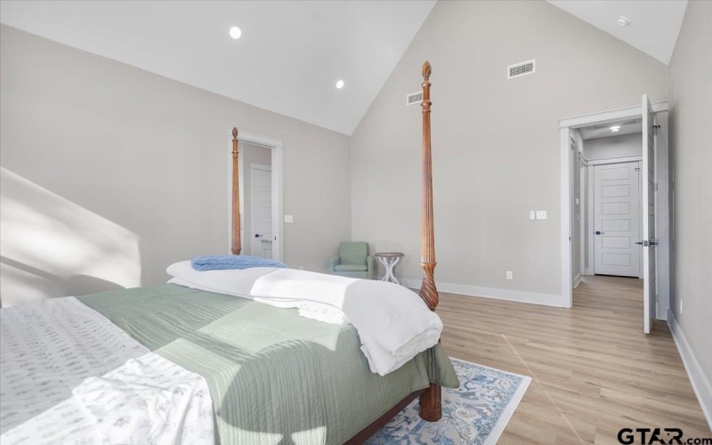 12181 Oak Grove Dr., Tyler, TX 75706, 4 Bedrooms Bedrooms, ,3 BathroomsBathrooms,Residential,For Sale,12181 Oak Grove Dr.,0,26000412