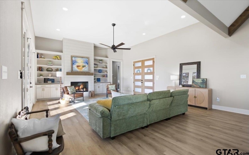 12181 Oak Grove Dr., Tyler, TX 75706, 4 Bedrooms Bedrooms, ,3 BathroomsBathrooms,Residential,For Sale,12181 Oak Grove Dr.,0,26000412