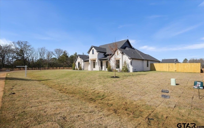 12377 Madison Xing, Bullard, TX 75757, 5 Bedrooms Bedrooms, ,3 BathroomsBathrooms,Residential,For Sale,12377 Madison Xing,0,26000413
