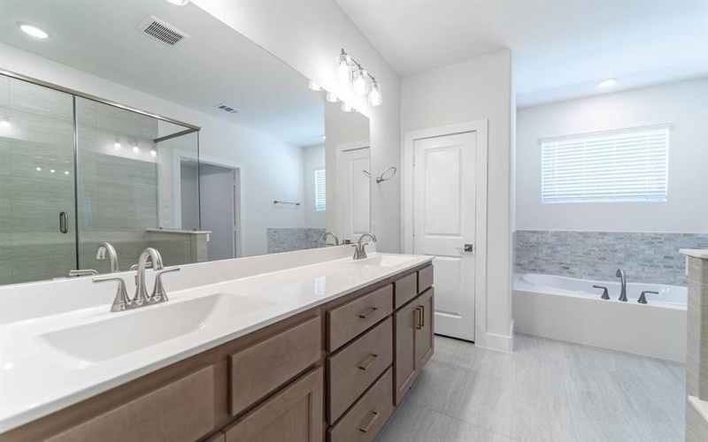 6517 Millie Way, McKinney, TX 75070, 3 Bedrooms Bedrooms, ,3 BathroomsBathrooms,Residential,For Sale,6517 Millie Way,0,20586352