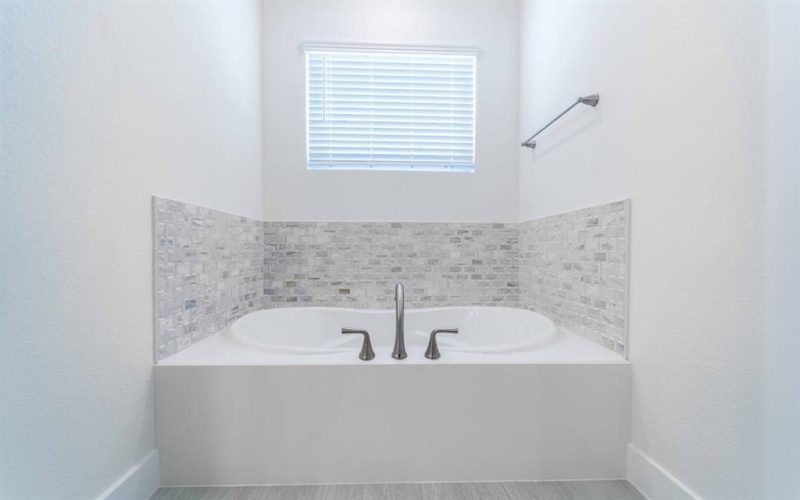 6517 Millie Way, McKinney, TX 75070, 3 Bedrooms Bedrooms, ,3 BathroomsBathrooms,Residential,For Sale,6517 Millie Way,0,20586352