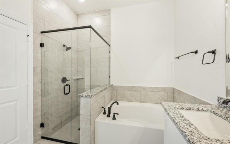 814 Alder Drive, Lavon, TX 75166, 3 Bedrooms Bedrooms, ,2 BathroomsBathrooms,Residential,For Sale,814 Alder Drive,0,21129142