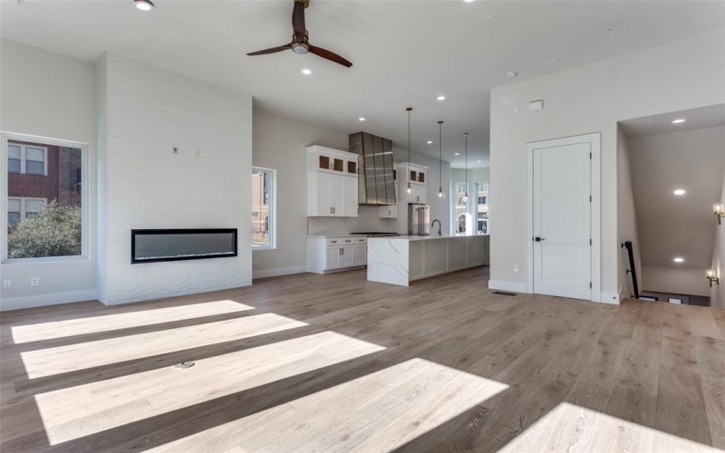 250 E Dallas Road #114, Grapevine, TX 76051, 3 Habitaciones Habitaciones , ,3 BañosBaños,Residential,En Venta,250 E Dallas Road,0,21134937