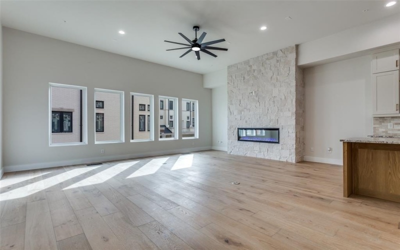 250 E Dallas Road #114, Grapevine, TX 76051, 3 Habitaciones Habitaciones , ,3 BañosBaños,Residential,En Venta,250 E Dallas Road,0,21134937