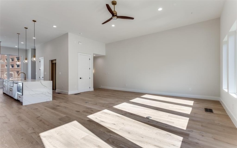 250 E Dallas Road #114, Grapevine, TX 76051, 3 Habitaciones Habitaciones , ,3 BañosBaños,Residential,En Venta,250 E Dallas Road,0,21134937