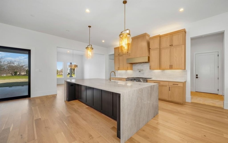 940 Healey Drive, Fairview, TX 75069, 5 Bedrooms Bedrooms, ,6 BathroomsBathrooms,Residential,For Sale,940 Healey Drive,0,21141084