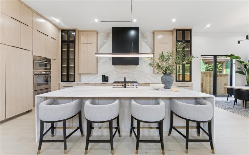 7111 Coronado Avenue, Dallas, TX 75214, 5 Bedrooms Bedrooms, ,6 BathroomsBathrooms,Residential,For Sale,7111 Coronado Avenue,0,21142085