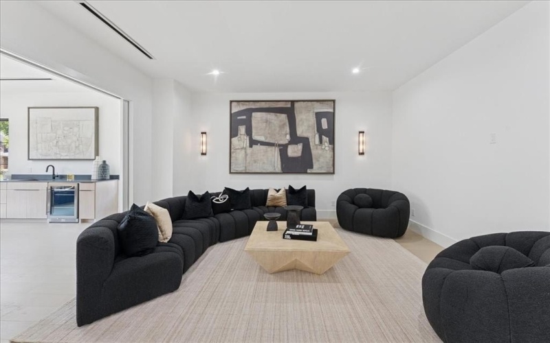 7111 Coronado Avenue, Dallas, TX 75214, 5 Bedrooms Bedrooms, ,6 BathroomsBathrooms,Residential,For Sale,7111 Coronado Avenue,0,21142085