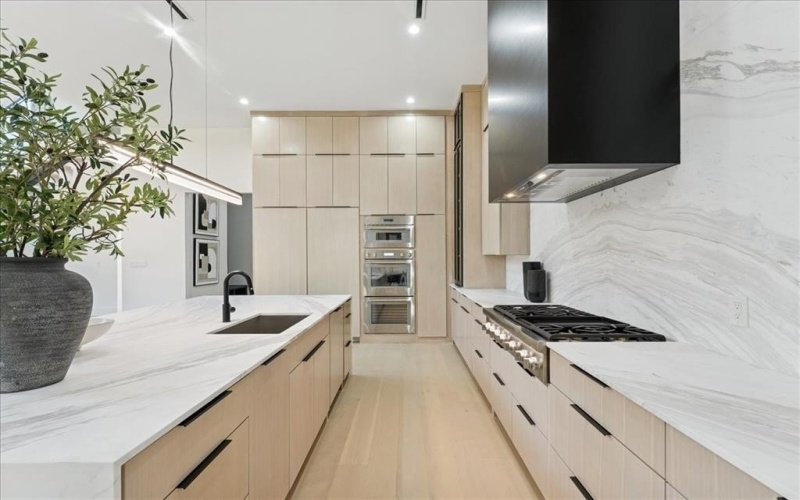 7111 Coronado Avenue, Dallas, TX 75214, 5 Bedrooms Bedrooms, ,6 BathroomsBathrooms,Residential,For Sale,7111 Coronado Avenue,0,21142085