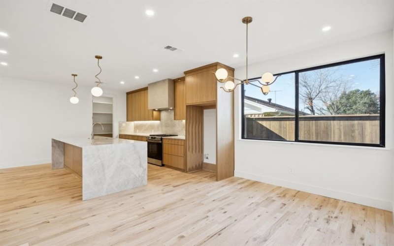 2543 Highwood Drive, Dallas, TX 75228, 3 Bedrooms Bedrooms, ,2 BathroomsBathrooms,Residential,For Sale,2543 Highwood Drive,0,21142696