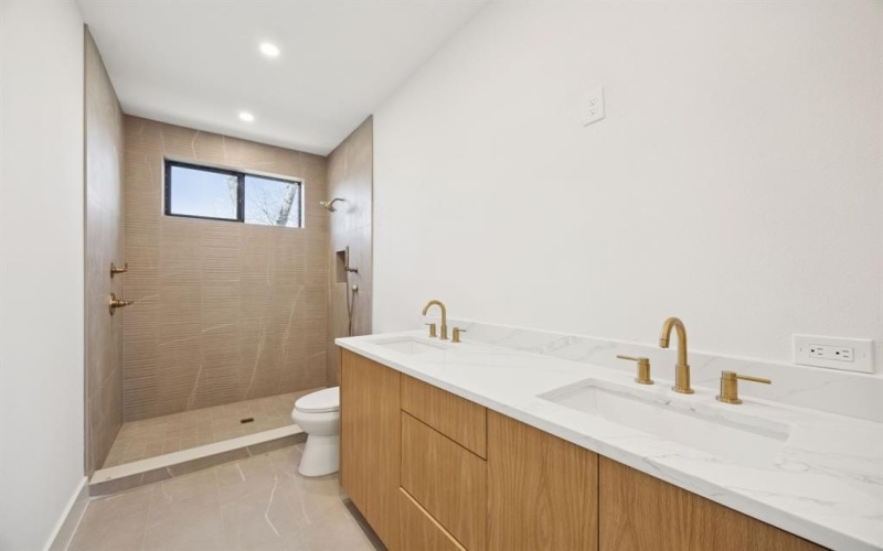 2543 Highwood Drive, Dallas, TX 75228, 3 Bedrooms Bedrooms, ,2 BathroomsBathrooms,Residential,For Sale,2543 Highwood Drive,0,21142696