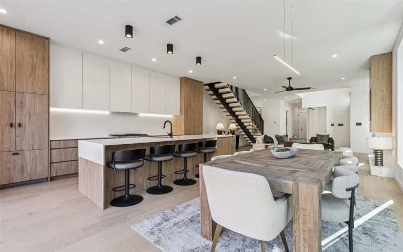 5635 Matalee Avenue, Dallas, TX 75206, 3 Habitaciones Habitaciones , ,2 BañosBaños,Residential,En Venta,5635 Matalee Avenue,0,21144843