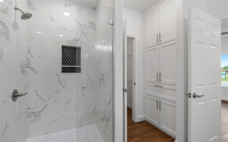 801 Comanche Cove Drive, Granbury, TX 76048, 3 Habitaciones Habitaciones , ,2 BañosBaños,Residential,En Venta,801 Comanche Cove Drive,0,21146133