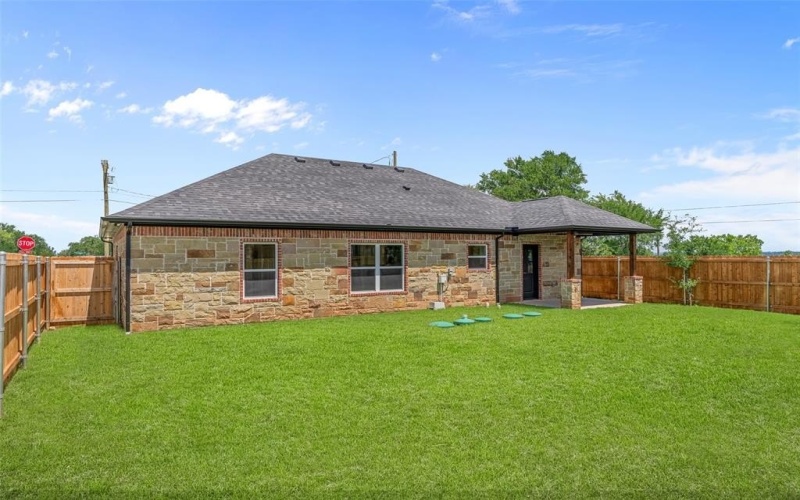 801 Comanche Cove Drive, Granbury, TX 76048, 3 Habitaciones Habitaciones , ,2 BañosBaños,Residential,En Venta,801 Comanche Cove Drive,0,21146133