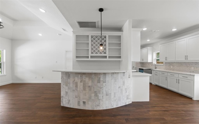 801 Comanche Cove Drive, Granbury, TX 76048, 3 Habitaciones Habitaciones , ,2 BañosBaños,Residential,En Venta,801 Comanche Cove Drive,0,21146133