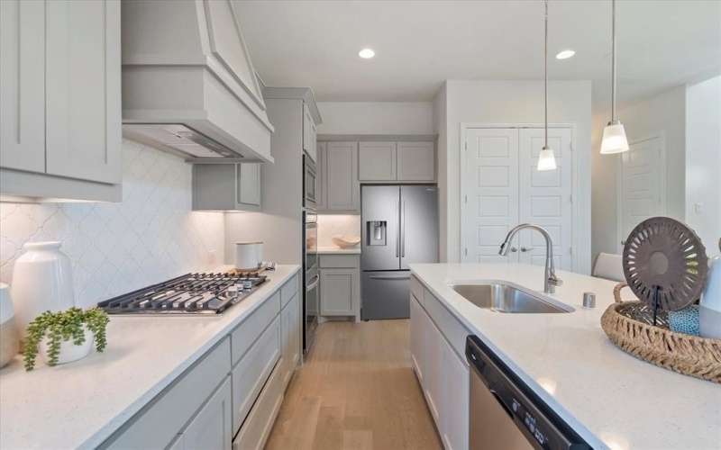 2702 Colby Drive, Mansfield, TX 76063, 4 Habitaciones Habitaciones , ,3 BañosBaños,Residential,En Venta,2702 Colby Drive,0,21146701