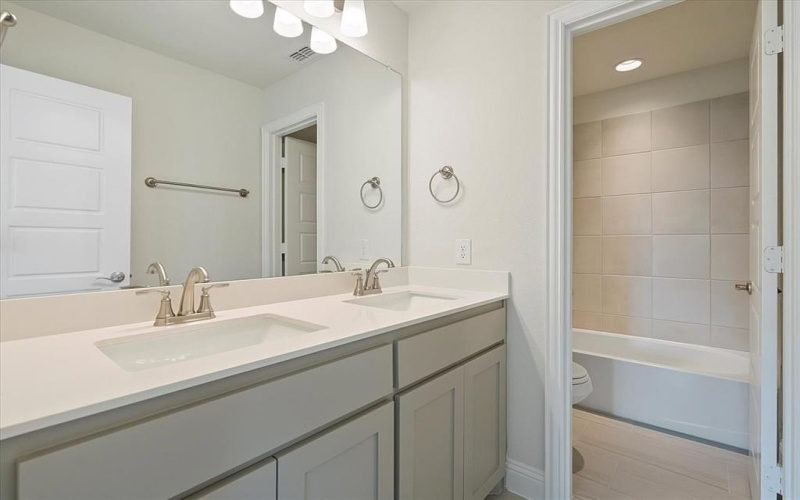 2702 Colby Drive, Mansfield, TX 76063, 4 Habitaciones Habitaciones , ,3 BañosBaños,Residential,En Venta,2702 Colby Drive,0,21146701