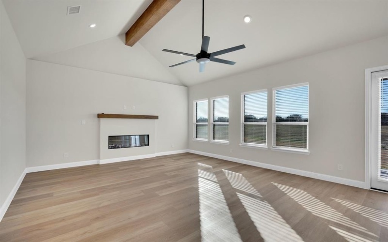 303 Crystal Lake Lane, Red Oak, TX 75154, 4 Habitaciones Habitaciones , ,3 BañosBaños,Residential,En Venta,303 Crystal Lake Lane,0,21147132