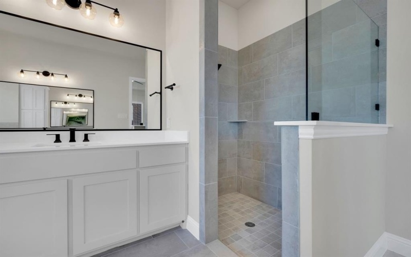 303 Crystal Lake Lane, Red Oak, TX 75154, 4 Habitaciones Habitaciones , ,3 BañosBaños,Residential,En Venta,303 Crystal Lake Lane,0,21147132