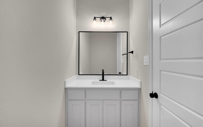 303 Crystal Lake Lane, Red Oak, TX 75154, 4 Habitaciones Habitaciones , ,3 BañosBaños,Residential,En Venta,303 Crystal Lake Lane,0,21147132