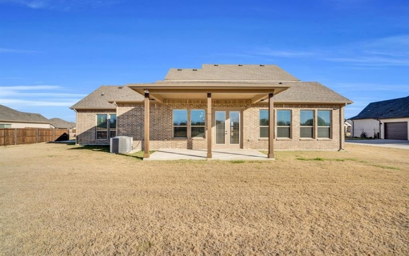 303 Crystal Lake Lane, Red Oak, TX 75154, 4 Habitaciones Habitaciones , ,3 BañosBaños,Residential,En Venta,303 Crystal Lake Lane,0,21147132