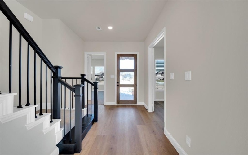 303 Crystal Lake Lane, Red Oak, TX 75154, 4 Habitaciones Habitaciones , ,3 BañosBaños,Residential,En Venta,303 Crystal Lake Lane,0,21147132