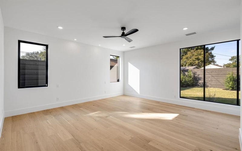 3373 Dorado Beach Drive, Farmers Branch, TX 75234, 4 Habitaciones Habitaciones , ,5 BañosBaños,Residential,En Venta,3373 Dorado Beach Drive,0,21147509