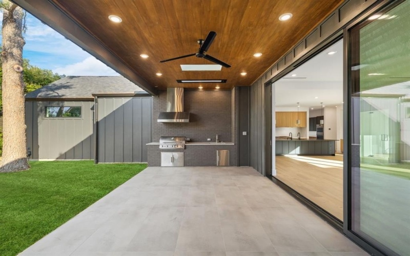 3373 Dorado Beach Drive, Farmers Branch, TX 75234, 4 Habitaciones Habitaciones , ,5 BañosBaños,Residential,En Venta,3373 Dorado Beach Drive,0,21147509