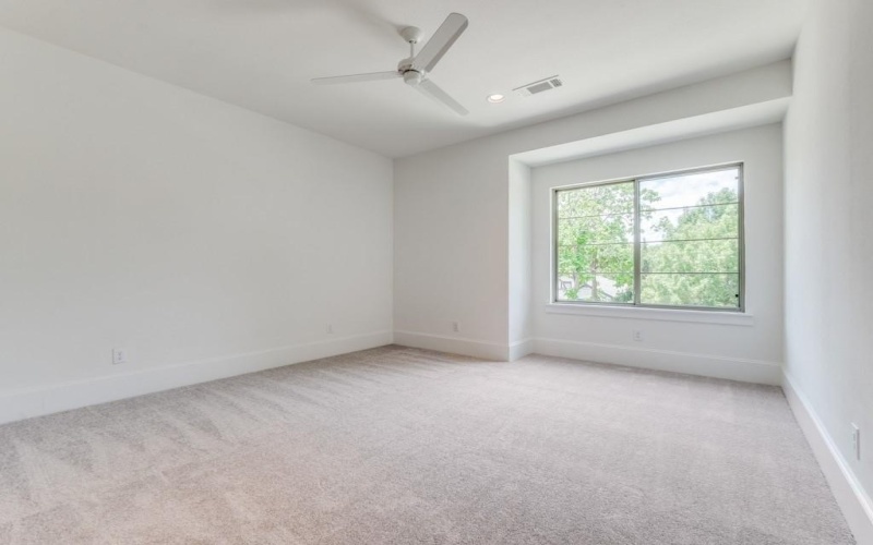 400 Cristler Avenue, Dallas, TX 75223, 4 Habitaciones Habitaciones , ,3 BañosBaños,Residential,En Venta,400 Cristler Avenue,0,21147634