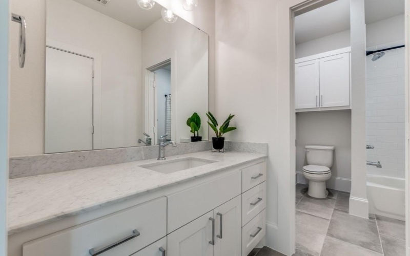 400 Cristler Avenue, Dallas, TX 75223, 4 Habitaciones Habitaciones , ,3 BañosBaños,Residential,En Venta,400 Cristler Avenue,0,21147634