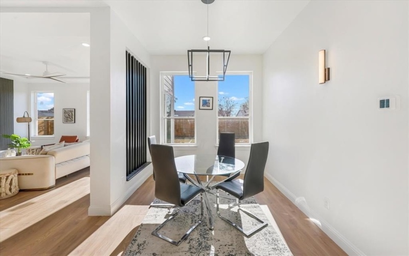 5204 Gibson Drive, The Colony, TX 75056, 4 Habitaciones Habitaciones , ,5 BañosBaños,Residential,En Venta,5204 Gibson Drive,0,21147876