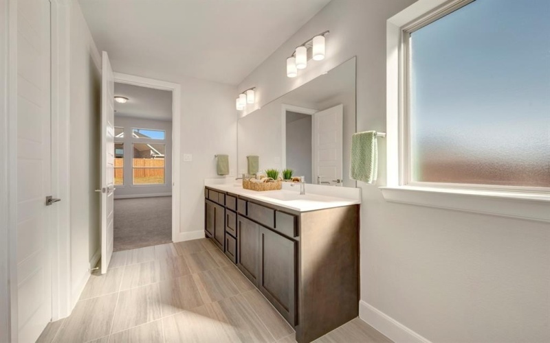 4416 Silver Spur Court, Aubrey, TX 76227, 4 Habitaciones Habitaciones , ,3 BañosBaños,Residential,En Venta,4416 Silver Spur Court,0,21148554