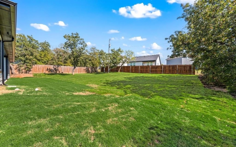 813 Haynie Drive, Runaway Bay, TX 76426, 3 Bedrooms Bedrooms, ,2 BathroomsBathrooms,Residential,For Sale,813 Haynie Drive,0,21148692