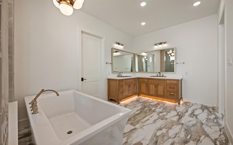 12499 Palmer Drive, Fort Worth, TX 76179, 5 Bedrooms Bedrooms, ,5 BathroomsBathrooms,Residential,For Sale,12499 Palmer Drive,0,21148884