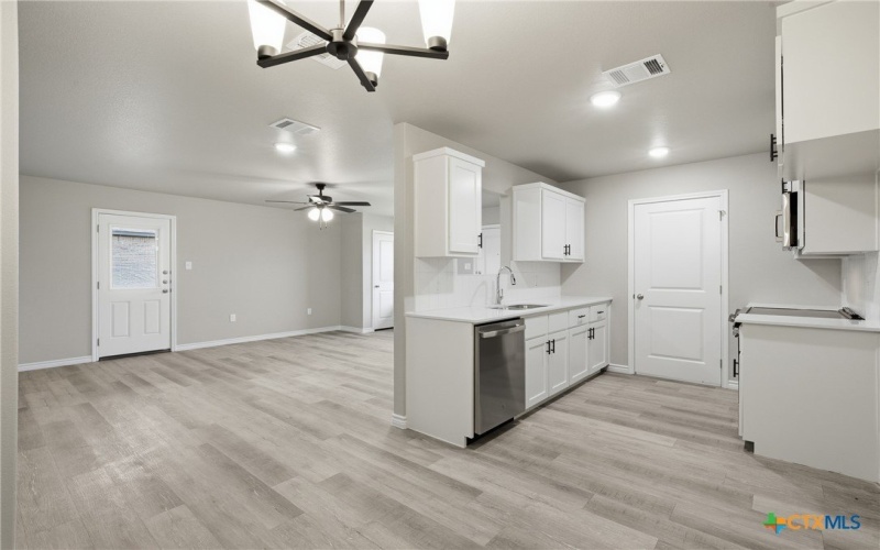 220-222 Melissa Street, Bruceville Eddy, TX 76524, 6 Bedrooms Bedrooms, ,5 BathroomsBathrooms,Residential Multi Family,For Sale,220-222 Melissa Street,0,601418