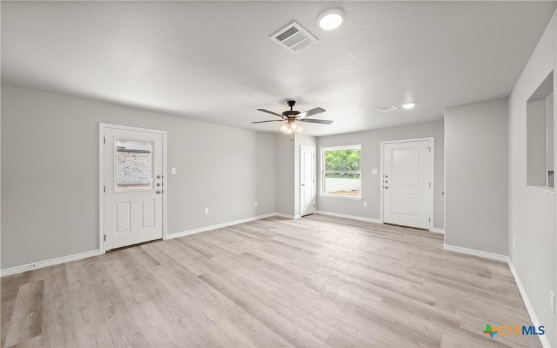 216-218 Melissa Street, Bruceville Eddy, TX 76524, 6 Bedrooms Bedrooms, ,5 BathroomsBathrooms,Residential Multi Family,For Sale,216-218 Melissa Street,0,601419