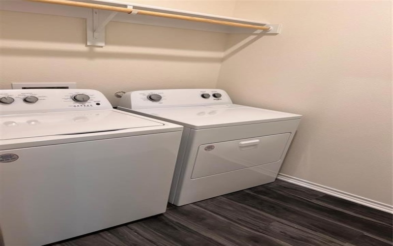 716 E 5th Street, Bonham, TX 75418, 4 Habitaciones Habitaciones , ,2 BañosBaños,Residential,En Venta,716 E 5th Street,0,21148120