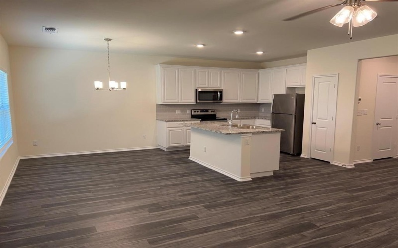 716 E 5th Street, Bonham, TX 75418, 4 Habitaciones Habitaciones , ,2 BañosBaños,Residential,En Venta,716 E 5th Street,0,21148120