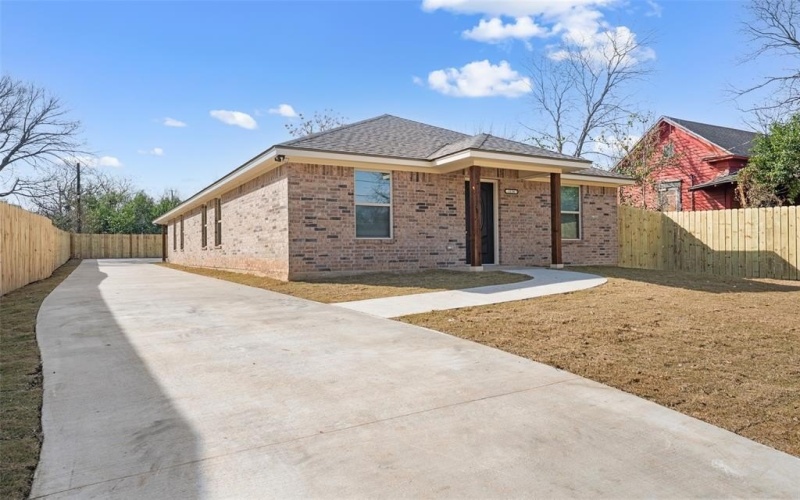 1126 N 11th Street, Waco, TX 76707, 6 Bedrooms Bedrooms, ,5 BathroomsBathrooms,Residential Multi Family,For Sale,1126 N 11th Street,0,21148148