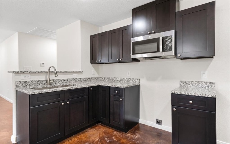 1126 N 11th Street, Waco, TX 76707, 6 Bedrooms Bedrooms, ,5 BathroomsBathrooms,Residential Multi Family,For Sale,1126 N 11th Street,0,21148148