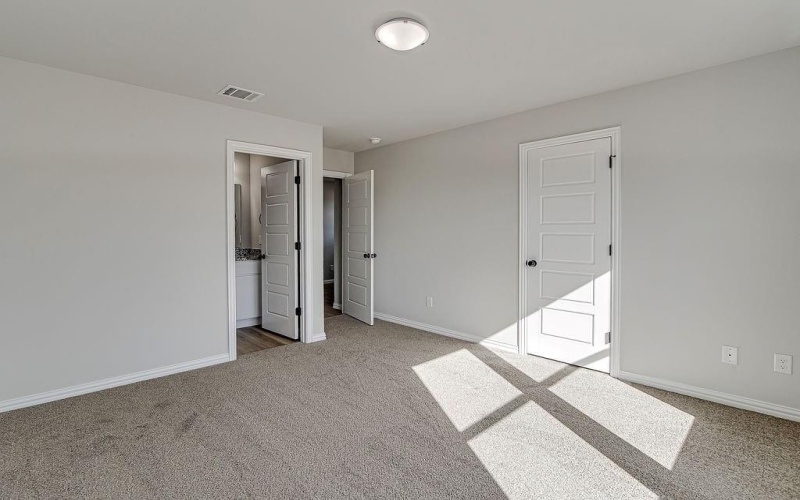 333 N Field Street, Burleson, TX 76028, 6 Bedrooms Bedrooms, ,5 BathroomsBathrooms,Residential Multi Family,For Sale,333 N Field Street,0,21148246