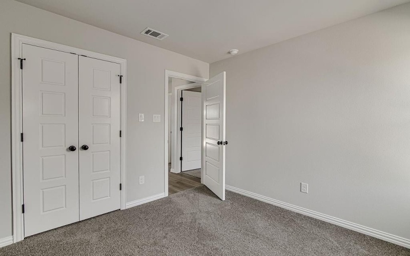 333 N Field Street, Burleson, TX 76028, 6 Bedrooms Bedrooms, ,5 BathroomsBathrooms,Residential Multi Family,For Sale,333 N Field Street,0,21148246