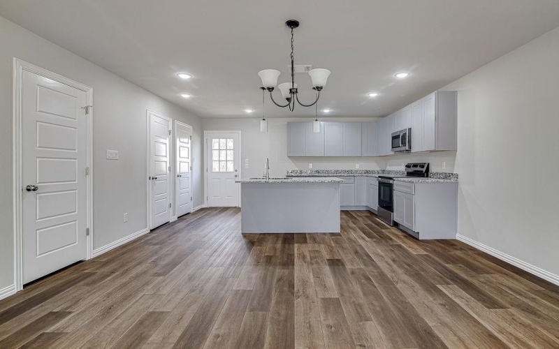 333 N Field Street, Burleson, TX 76028, 6 Bedrooms Bedrooms, ,5 BathroomsBathrooms,Residential Multi Family,For Sale,333 N Field Street,0,21148246